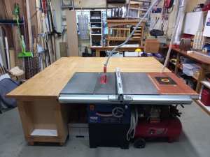 Table saw, 10 inch cabinet, with benches