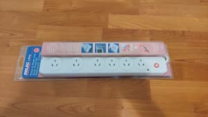Brand New Arlec Surge Protected 6 Outlet Powerboard