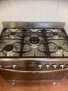 Oven and Cooktop 900 mm freestanding