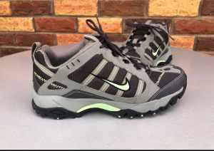 Womens Nike ACG All-Trac Sneakers - size 7.5 US