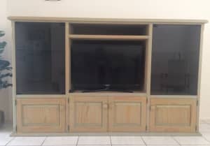 Display Cabinet / Entertainment Unit