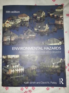 Environmental Hazards. Asssessing risk and reducing disaster. 5th edit
