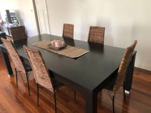 Modern Dining Table (no Chairs) in good condition