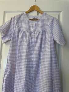 LILAC DRESSING GOWN - SIZE 12 - NEW, NEVER WORN - MOTHERS DAY GIFT???