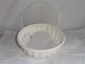 Vintage Tupperware Jelly Mould, as new.