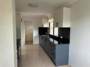 Room Available in Westmead, 1-2 Minute walking Distance