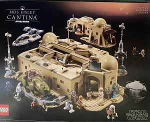 Lego Star Wars cantina 75290. New sealed. $600