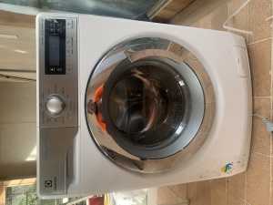 Simpson Washer - 3 y old - 9kg - great condition