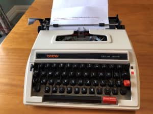 Vintage Typewriter brother deluxe 760tr