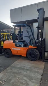 Toyota 7FDA50 Diesel forklift for sale 5000mm Standard mast 5 ton  Fairfield East Fairfield Area Preview