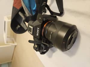 Selling Sony A7