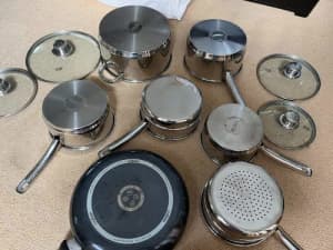 Crofton Cast Iron Dutch Oven, Pots & Pans, Gumtree Australia Glen Eira  Area - Bentleigh