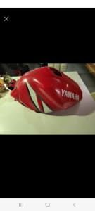 Yamaha R1 2000 fuel tank 