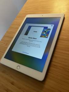 iPad 6 Silver 32GB wifi Great Condition