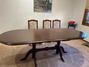 For Sale-Large Parker Rectangular Solid Wooden Dining Table w/6 chairs