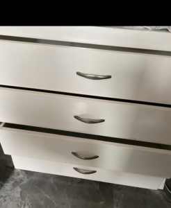 Tallboy - 6 drawer solid timber tallboy, mint Condition $119