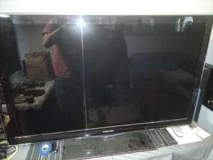 Samsung 46 inch LCD tv