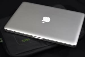 Apple MacBook Pro 13 inch laptop (Late 2011) i5, 8GB, 500GB SSD
