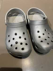 Crocs - Size 2 Junior