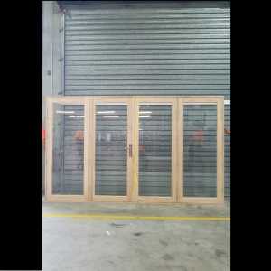 Bifold Door - 2100h x 3500w Solid Mindi H/wood 4 Panel New 44838