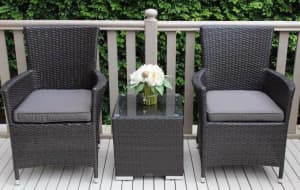 OUTDOOR WICKER 3 PIECE PATIO SETTING,EUROPEAN STYLED,BRAND NEW