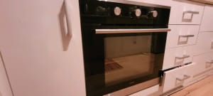 EURO 60cm Fan Forced Oven. Cook amazing roasts, bakes, cakes and more