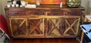 Buffet - Farmhouse Style - 4 Doors / 4 Drawers