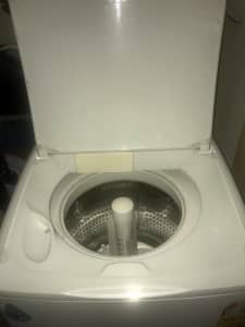 Westinghouse Washing Machine 8.0Kg VG clean used working condition