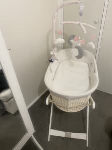 Moses Bassinet with Stand