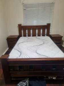 Queen bed 2 side tables queen mattress great condition hardly used