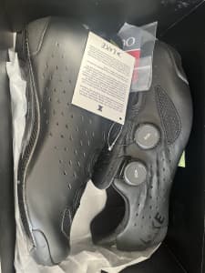 Lake Cycling shoes (for road bikes)