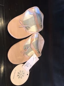 Girls Flo Dancewear Ballet Shoes (Brand New) Size 1