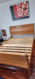 Quick sale Today Heavy Duty Queen Bedframe made of Quality Wood
