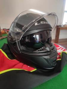 LS2 FF800 Storm Motorbike Helmet Black, Medium