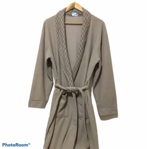 Brown/Beige Robe