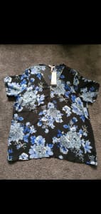 BNWT navy floral Georgette blouse 