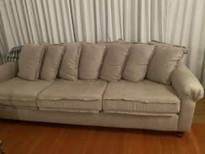 *PRICE DROP*** 4 Seater Linen Couch 2400x1000 x800from $450 to $350