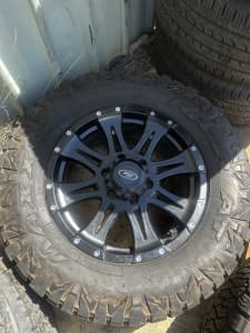 SET OF 4x RANGER WILDTRACK 18” TYRES WITH GENUINE ALLOY WHEELS