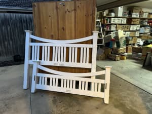 Bed Frame White Queen size