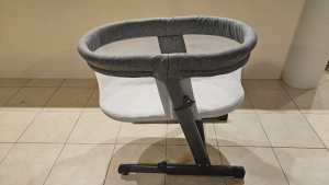 Baby Bassinet with base
