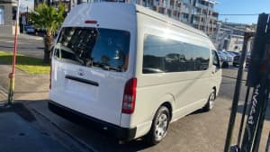 2016 Toyota HiAce TRH223R MY15 Commuter White 6 Speed Automatic Bus