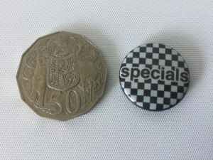 THE SPECIALS band METAL BUTTON / BADGE FAN COLLECTABLE 1980S