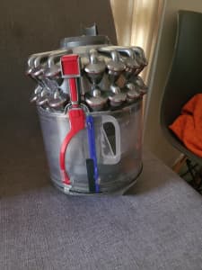 Dyson Cyclone and bin for sale
