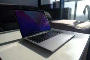 MacBook pro 13-inch M1 2020 - 256GB HDD 8GB RAM