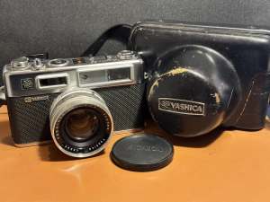 YASHICA Electro35 G Rangefinder 45/1.7 Lens (Full Function, metering)