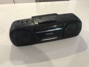 Cassette recorder player with AM / FM radio Panasonic RX-FS430 working