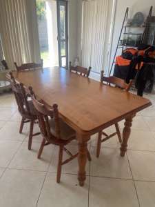 Wooden Dinning Table