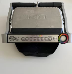 Tefal OptiGrill Griller with 6 cooking programs