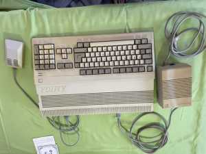 SOLD-Amiga 500 computer, Vintage 