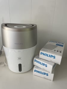Philips Humidifier and 3x filters